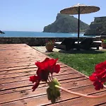 Yiannis Seafront Villa Paleokastritsa * パレオカストリッツア
