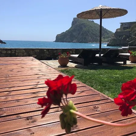 Paleokastritsa beach villa Yannis * Paleokastritsa