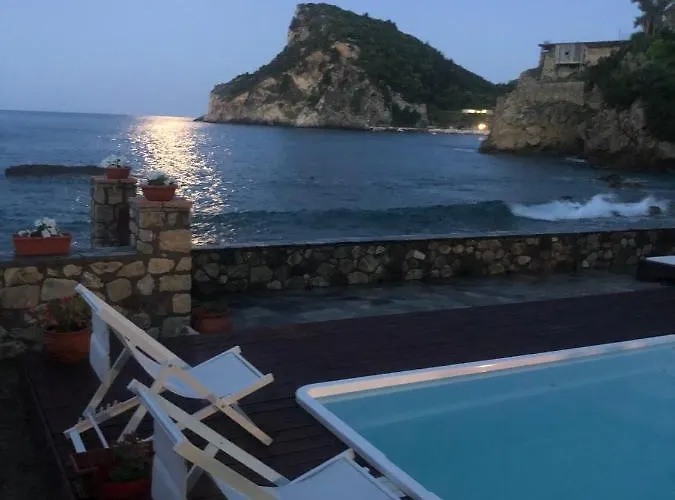 Yiannis Seafront Villa Paleokastritsa