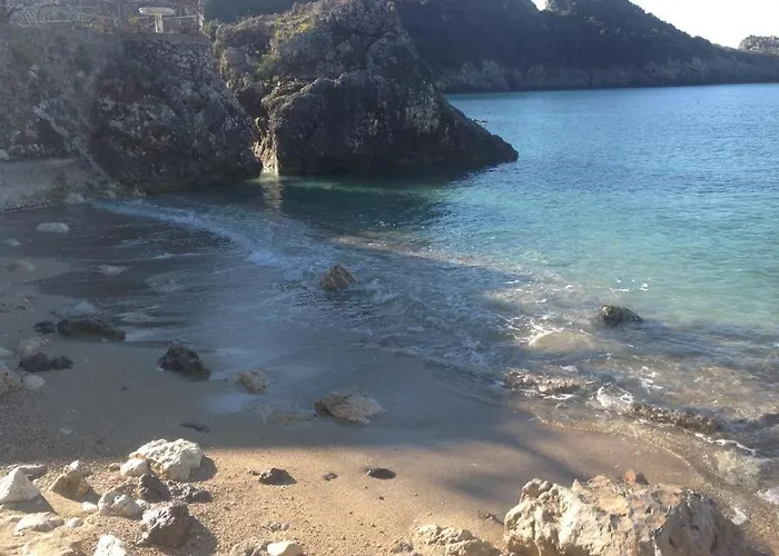 Yiannis Seafront Villa Paleokastritsa *