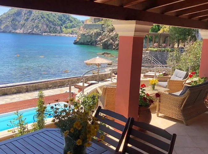 Yiannis Seafront Villa Paleokastritsa Villa Paleokastritsa