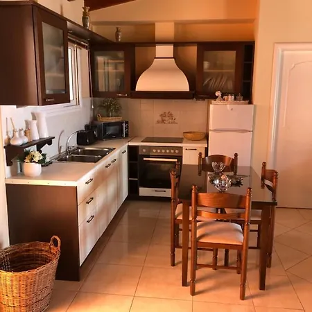 Yiannis Seafront Villa Paleokastritsa * 帕莱欧卡斯提撒
